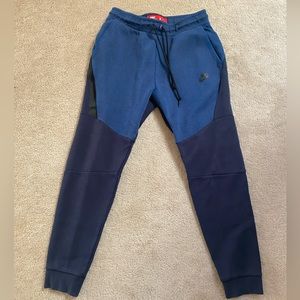 Nike Tech fleece pants small Mens